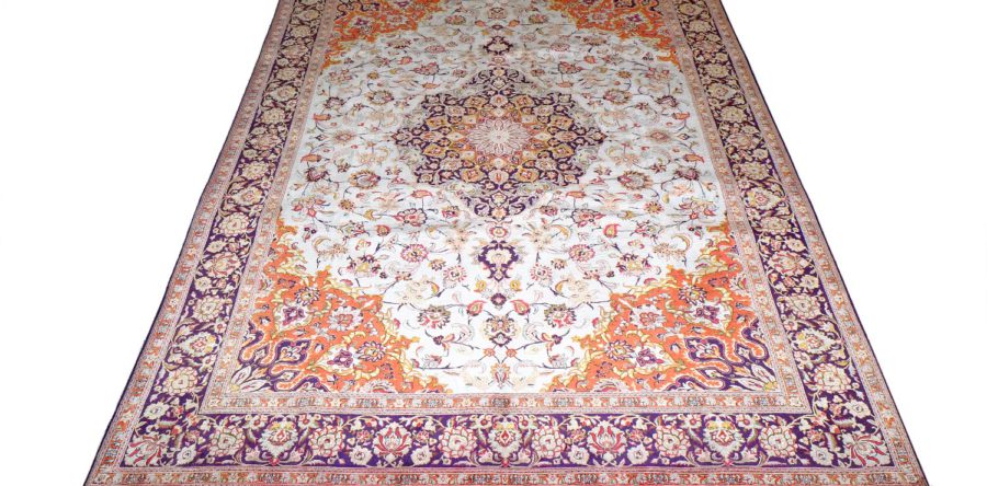 Collectable & Silk – Qum Silk 4
